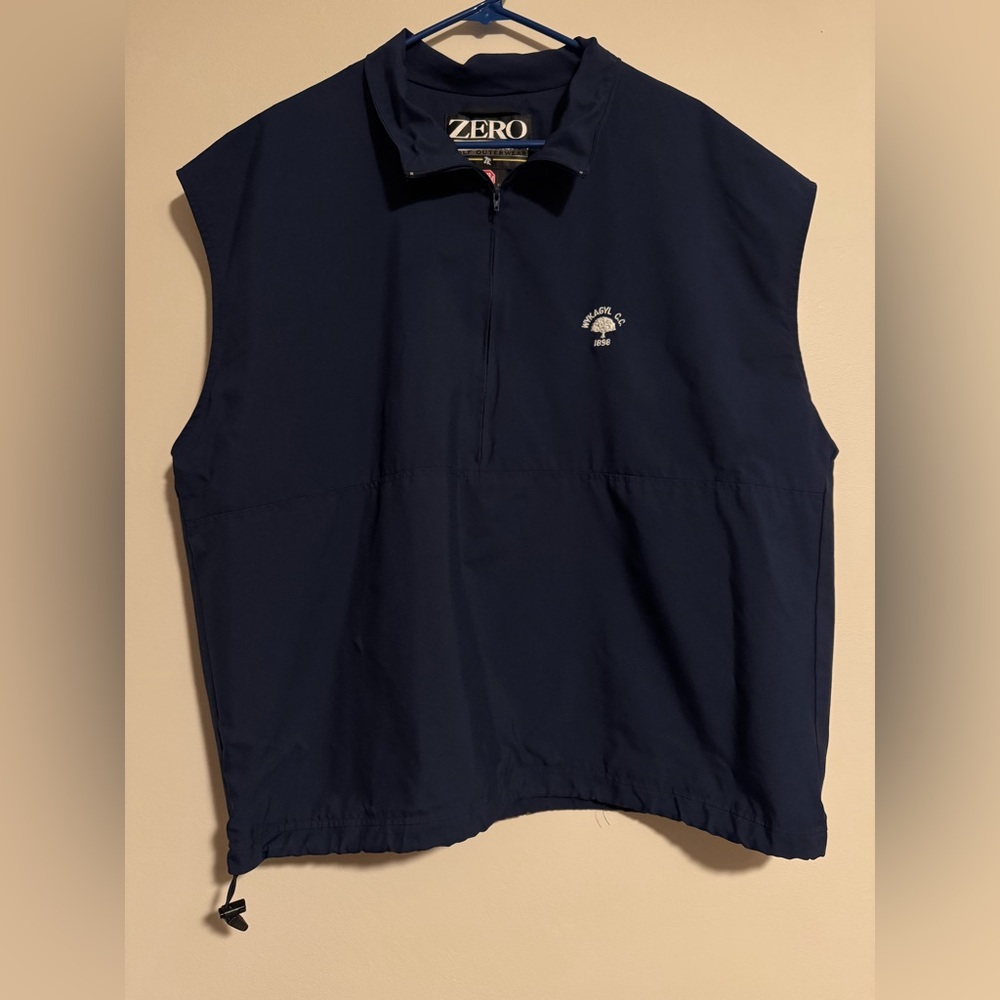 EUC Zero Restriction Golf Outerwear Blue Wykagyl Country Club Vest size XL